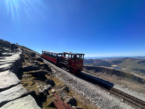 Wyddfa's little train going up and down